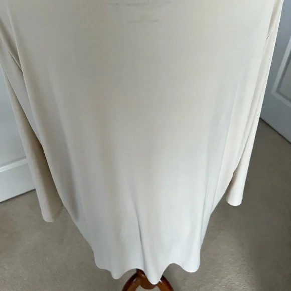 Susan Graver Essentials Elegant Cream Women's Top 2X - Picture 4 of 6